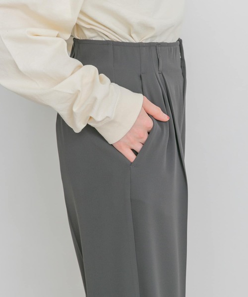 KBF（ケイビーエフ）の「イージースラックス（その他パンツ・レディース・チャコールグレー/オフホワイト・ONE）」の22枚目の写真