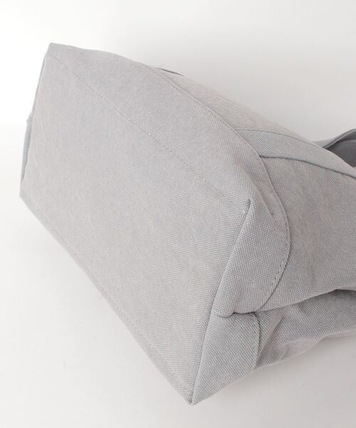 KATHARINE HAMNETT LONDON （キャサリンハムネットロンドン）の「KATHARINE HAMNETT LONDON/キャサリンハムネットロンドン TOTE BAG（MEDIUM）（トートバッグ・レディース・キャメル/ベージュ/グレー/ブラック・FREE）」の6枚目の写真