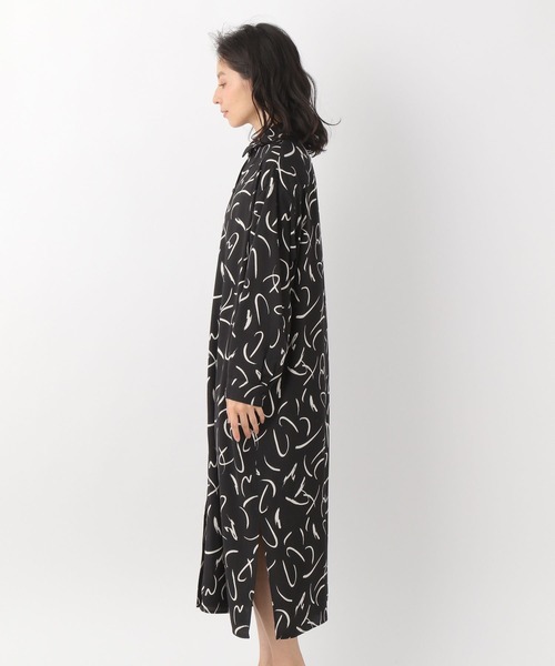 LEPSIM（レプシィム）の「ペイント風プリントワンピース　261208（ワンピース・レディース・ブラック/オレンジ・FREE）」の4枚目の写真