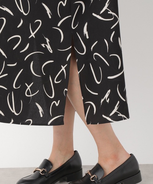 LEPSIM（レプシィム）の「ペイント風プリントワンピース　261208（ワンピース・レディース・ブラック/オレンジ・FREE）」の9枚目の写真