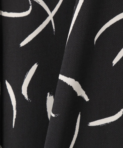 LEPSIM（レプシィム）の「ペイント風プリントワンピース　261208（ワンピース・レディース・ブラック/オレンジ・FREE）」の11枚目の写真