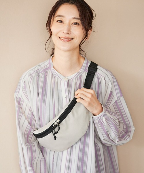 LEPSIM（レプシィム）の「撥水ナイロンボディBAG　274686（ボディバッグ/ウエストポーチ・レディース・ブラック/グリーン/グレイッシュベージュ・ONE SIZE）」の3枚目の写真