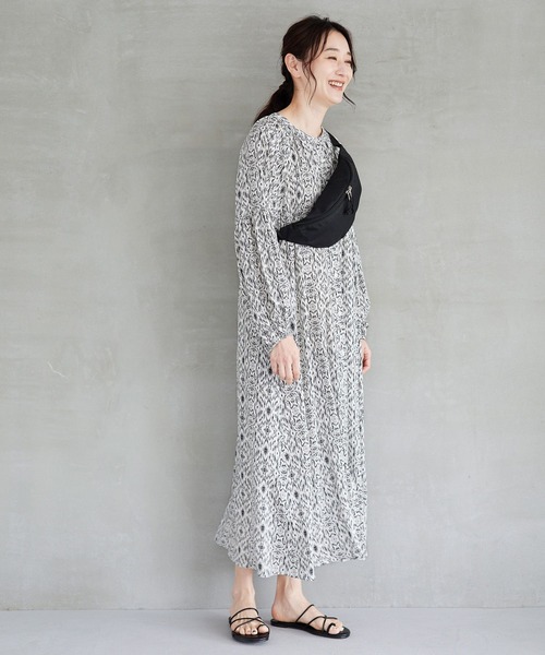 LEPSIM（レプシィム）の「撥水ナイロンボディBAG　274686（ボディバッグ/ウエストポーチ・レディース・ブラック/グリーン/グレイッシュベージュ・ONE SIZE）」の4枚目の写真