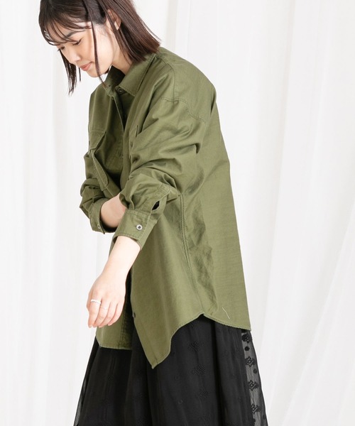 美品 ヨリ バックフリル サファリロングジャケット シャツワンピース カーキ Gready Brilliant（グレディブリリアン）の「バイオバックサテン