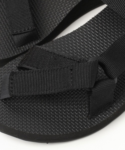 Teva(テバ)の「【Teva(テバ)】UNIVERSAL SLIDE(サンダル・レディース・ブラック/ライトグリーン・23/24)」の9枚目の写真