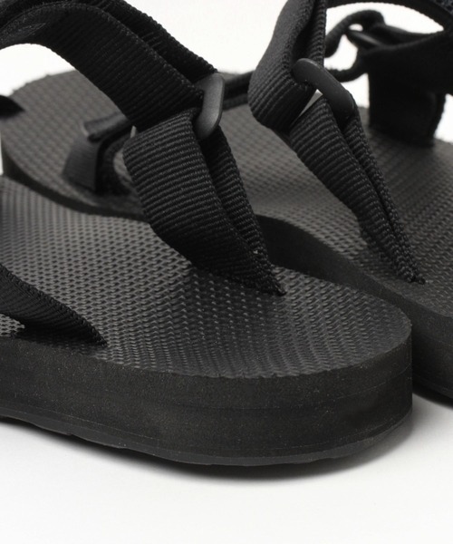 Teva(テバ)の「【Teva(テバ)】UNIVERSAL SLIDE(サンダル・レディース・ブラック/ライトグリーン・23/24)」の15枚目の写真