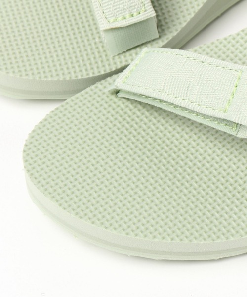 Teva(テバ)の「【Teva(テバ)】UNIVERSAL SLIDE(サンダル・レディース・ブラック/ライトグリーン・23/24)」の6枚目の写真