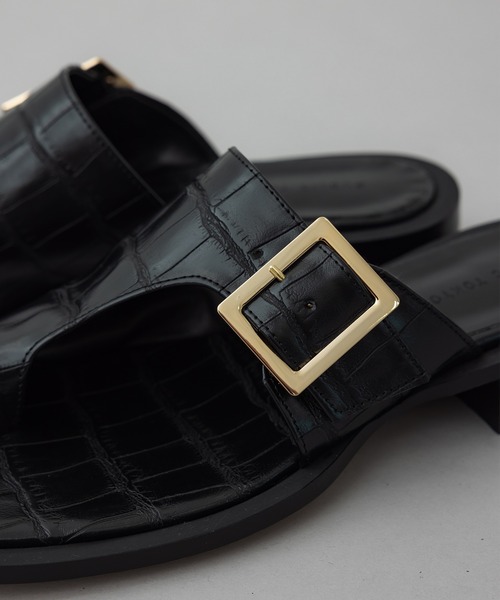 PUBLIC TOKYO（パブリックトウキョウ）の「トングローファーサンダル（サンダル・レディース・ベージュ/ブラック・2/1）」の5枚目の写真