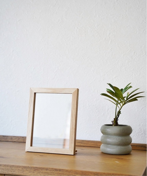 journal standard Furniture （ジャーナルスタンダードファニチャー）の「RONDA Frame L 3rd ロンダフレーム ※フレームのみ / ガラス（フォトフレーム・レディース・ブラウン/その他・FREE）」の6枚目の写真