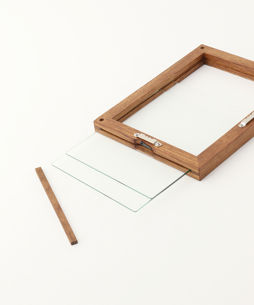 journal standard Furniture （ジャーナルスタンダードファニチャー）の「RONDA Frame L 3rd ロンダフレーム ※フレームのみ / ガラス（フォトフレーム・レディース・ブラウン/その他・FREE）」の12枚目の写真