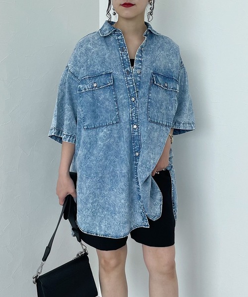 PAGEBOY（ページボーイ）の「デニムオーバーシャツ（シャツ/ブラウス・レディース・ブラック系その他/ブルー系その他/インディゴブルー・FREE）」の3枚目の写真