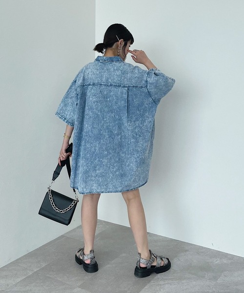 PAGEBOY（ページボーイ）の「デニムオーバーシャツ（シャツ/ブラウス・レディース・ブラック系その他/ブルー系その他/インディゴブルー・FREE）」の5枚目の写真