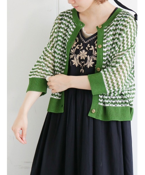 ehka sopo（エヘカソポ）の「透かしボーダークルーカーディガン（カーディガン/ボレロ・レディース・ブラック/ピンク/イエロー/グリーン・ﾌﾘ-）」の2枚目の写真