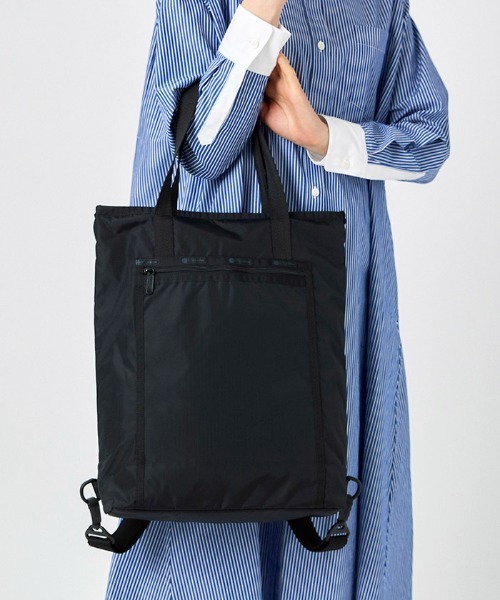 LeSportsac(レスポートサック)の「EVERYDAY TH BACKPACK リサイクルドブラックJP(バックパック/リュック・レディース・ブラック・FREE)」の11枚目の写真