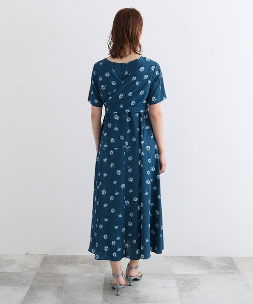 極美品 インディヴィ 洗える アシメ切り替えフラワーワンピース 2WAY 19号 INDIVI（インディヴィ）の「◇【洗える/2WAY】アシメ切り替えフラワー