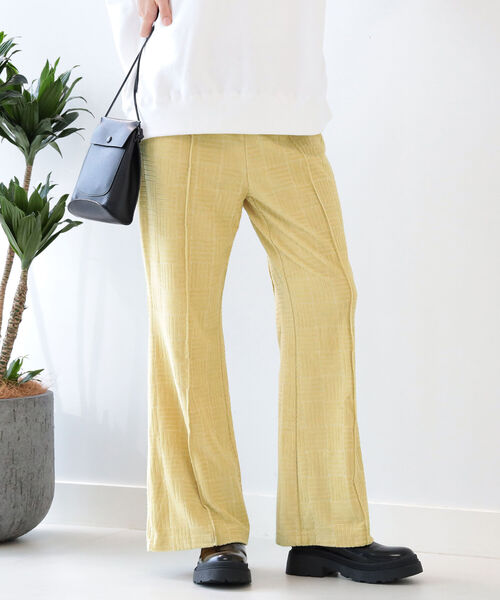 Ray BEAMS（レイビームス）の「Ray BEAMS / パイル ジャカード フレア パンツ（その他パンツ・レディース・イエロー/ケリー・0/1）」の8枚目の写真