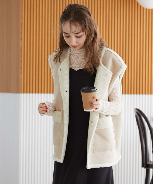 archives（アルシーヴ）の「ＢａｃｋオープンレースＴＯＰＳ（Tシャツ/カットソー・レディース・ブラック/アイボリー・MEDIUM）」の4枚目の写真