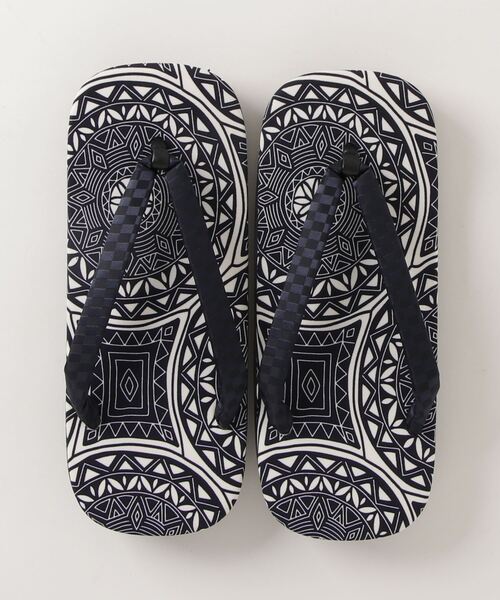 chumchum（チャムチャム）の「メンズ セッタトングサンダル（サンダル・メンズ・ダークネイビー/マルチ/ストライプ/ライトグレー/ネイビー/グレー/イエロー/カラフル・FREE）」の3枚目の写真