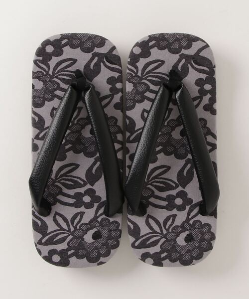 chumchum（チャムチャム）の「メンズ セッタトングサンダル（サンダル・メンズ・ダークネイビー/マルチ/ストライプ/ライトグレー/ネイビー/グレー/イエロー/カラフル・FREE）」の2枚目の写真