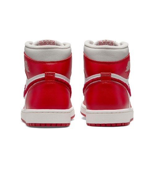 NIKE（ナイキ）の「NIKE W AIR JORDAN 1 HIGH OG エア ジョーダン 1 スニーカー（スニーカー・メンズ・レッド・26.5cm/27.5cm/28.5cm/26.0cm/27.0cm/28.0cm）」の4枚目の写真