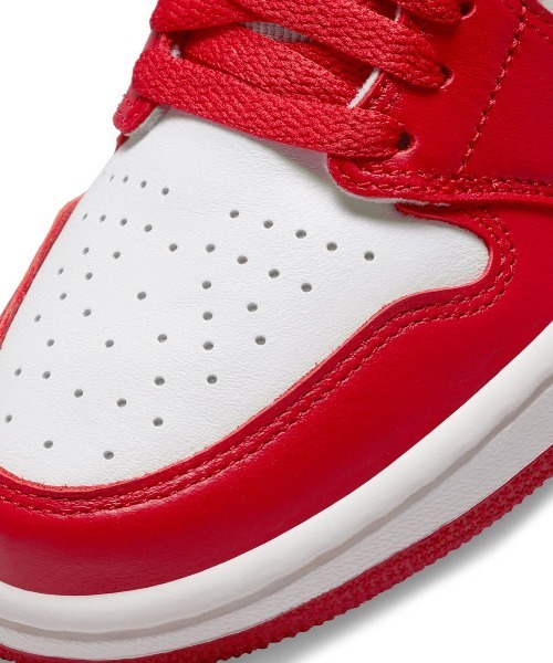 NIKE（ナイキ）の「NIKE W AIR JORDAN 1 HIGH OG エア ジョーダン 1 スニーカー（スニーカー・メンズ・レッド・26.5cm/27.5cm/28.5cm/26.0cm/27.0cm/28.0cm）」の7枚目の写真