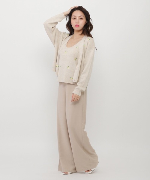Love,Bonito(ラブボニート)の「モード ストレートレッグパンツ(その他パンツ・レディース・ベージュ・MEDIUM/LARGE/SMALL)」の2枚目の写真