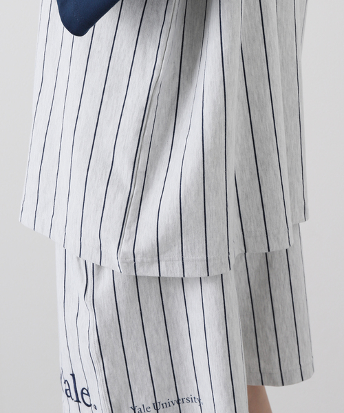 JOURNAL STANDARD(ジャーナルスタンダード)の「【YALE×JOURNAL STANDARD】別注 ベースボール ヘンリーネックTシャツ(Tシャツ/カットソー・メンズ・ホワイト/グレー・MEDIUM/LARGE)」の4枚目の写真