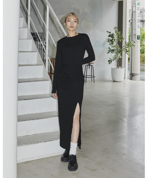 FIG&VIPER（フィグアンドバイパー）の「リブニットスリットギャザーロングワンピース（ワンピース・レディース・ブラック/モカ/ネイビー・FREE）」の4枚目の写真