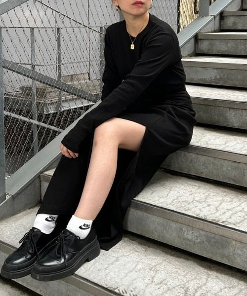 FIG&VIPER（フィグアンドバイパー）の「リブニットスリットギャザーロングワンピース（ワンピース・レディース・ブラック/モカ/ネイビー・FREE）」の21枚目の写真