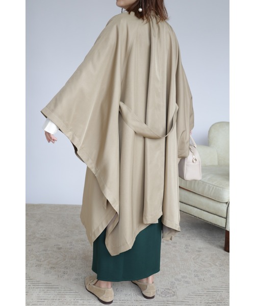 &. NOSTALGIA（アンドドットノスタルジア）の「【ZOZO限定】スクエアポンチョコート（トレンチコート・レディース・ブラック/ベージュ・FREE）」の14枚目の写真