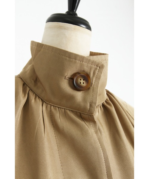 &. NOSTALGIA（アンドドットノスタルジア）の「【ZOZO限定】スクエアポンチョコート（トレンチコート・レディース・ブラック/ベージュ・FREE）」の22枚目の写真