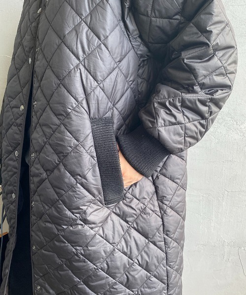 mizuiroind（ミズイロインド）の「[mizuiro ind/ミズイロインド] リブカラー キルティングロングコート（その他アウター・レディース・カーキ/ブラック・F）」の17枚目の写真