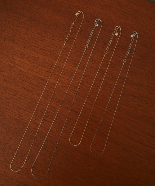 VANNIE U（ヴァニーユー）の「thin neckless（ネックレス・レディース・シルバー/ゴールド/その他1/その他2・FREE）」の5枚目の写真