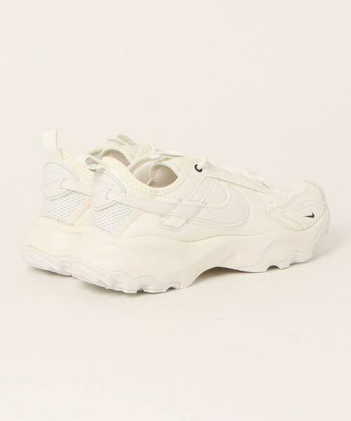 NIKE(ナイキ)の「【NIKE】ウィメンズ TC 7900(スニーカー・レディース・ホワイト・23/24/25)」の3枚目の写真