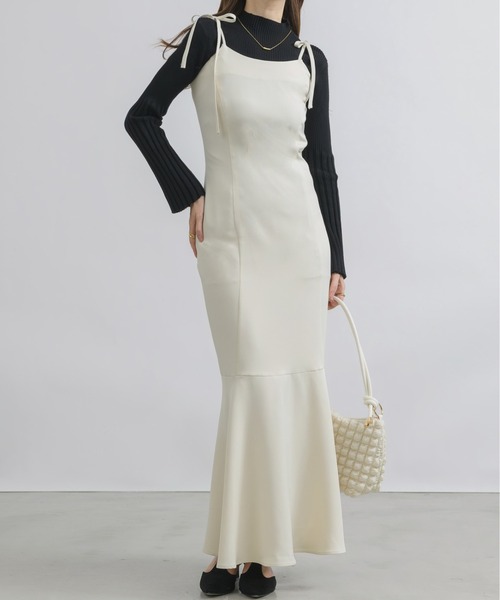 NEUNA(ヌナ)の「【大人のフレアな落ち感。】フレアリボンウエストギャザーロングワンピース(ワンピース・レディース・ブラウン/アイボリー/ブラック・SMALL/MEDIUM/LARGE)」の6枚目の写真