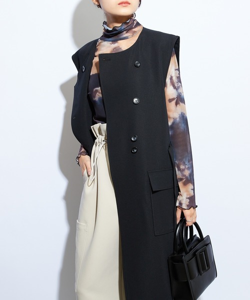 Lui's（ルイス）の「アシメボタンロングジレ（ベスト・レディース・オフホワイト/ブラック・FREE）」の9枚目の写真