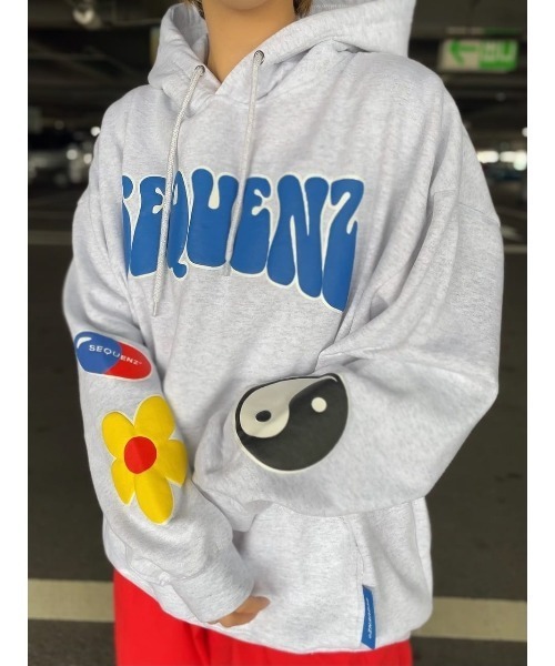 Right-on（ライトオン）の「発泡プリントパーカー（パーカー・レディース・グリーン/グレー/ブラック・L/M）」の2枚目の写真