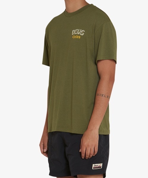 DEUS EX MACHINA（デウスエクスマキナ）の「TANGERINE TEE（Tシャツ/カットソー・メンズ・オリーブ/ブラック・MEDIUM/LARGE/SMALL）」の3枚目の写真