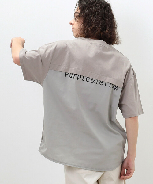 Purple&Yellow(パープルアンドイエロー)の「布帛切替 バックロゴプリント Tシャツ(Tシャツ/カットソー・メンズ・グレイッシュベージュ/グリーン/サックスブルー/ブラック/ホワイト・S/L/M)」の19枚目の写真