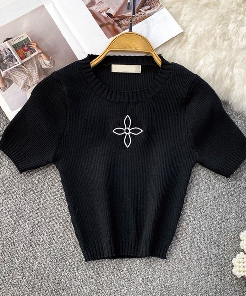 SPIGA(スピーガ)の「フラワー刺繍サマーリブニット(ニット/セーター・レディース・ブラック/ホワイト/ブルー・FREE)」の18枚目の写真