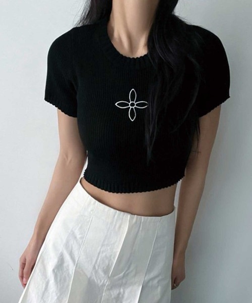 SPIGA(スピーガ)の「フラワー刺繍サマーリブニット(ニット/セーター・レディース・ブラック/ホワイト/ブルー・FREE)」の13枚目の写真