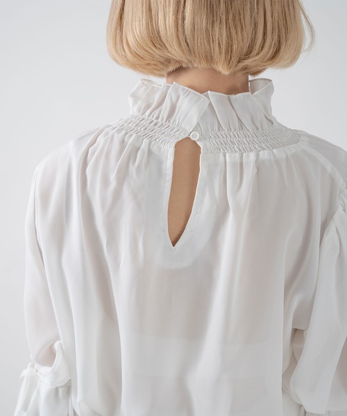 qumerry.（キュメリ）の「袖ボリュームシャツ（シャツ/ブラウス・レディース・ブラック/ホワイト・FREE）」の13枚目の写真