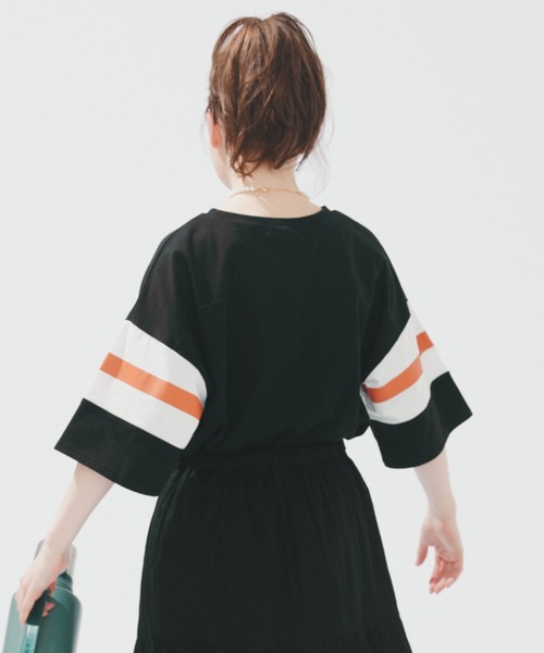 EDIT Gris(エディットグリ)の「【ユニセックスで着用可能】ナンバリングTシャツ(Tシャツ/カットソー・レディース・グリーン/ネイビー・FREE)」の5枚目の写真