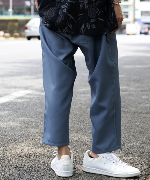 Blue Standard （ブルースタンダード）の「【BLUE STANDARD/ブルースタンダード】接触冷感 　ポリトロワンタック　ウエストゴム　クロップドパンツ（その他パンツ・メンズ・チャコールグレー/ブラック/ブルー/ベージュ・MEDIUM/LARGE/X-LARGE）」の18枚目の写真