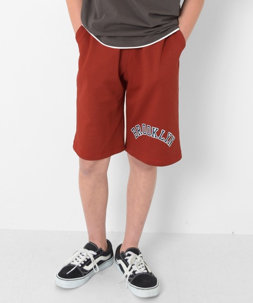 GLAZOS（グラソス）の「スムース・カレッジロゴプリントハーフパンツ（その他パンツ・キッズ・オレンジ/グリーン/ブラック・140cm/150cm/160cm/170cm）」の3枚目の写真