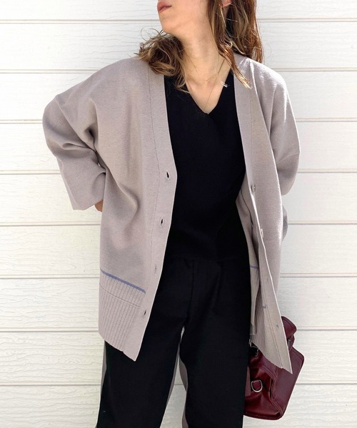 Q（キュー）の「オーバーVネックカーデ（カーディガン/ボレロ・レディース・グレー/ブラック・MEDIUM）」の2枚目の写真