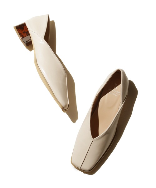 ROPE' PICNIC（ロペピクニック）の「スクエアトゥセンターシーム甲深バブーシュ（パンプス・レディース・ブラック系その他/ブラック/ネイビー/キナリ・23.0cm/23.5cm/24.0cm/24.5cm/25.0cm）」の9枚目の写真