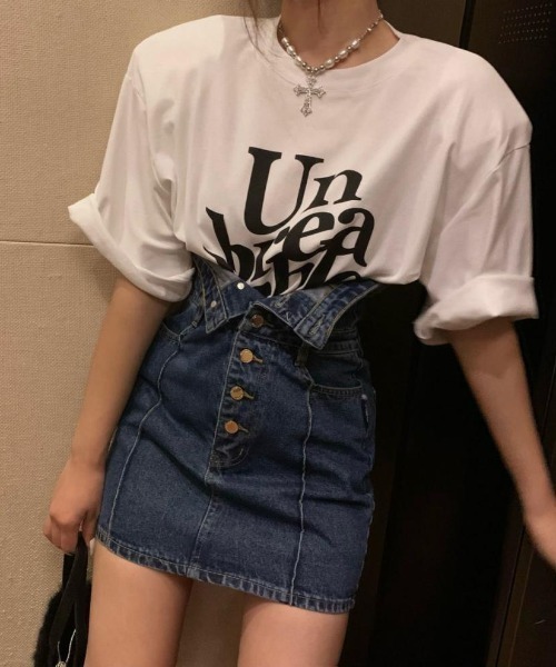 Achic（アシック）の「ハウエスト　デニムミニタイトスカート（デニムスカート・レディース・ブルー/ブラック/サックスブルー・S/M/L）」の17枚目の写真