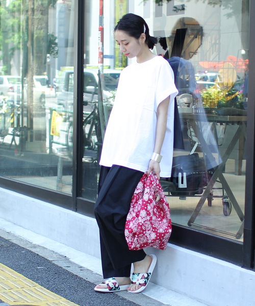 Ray BEAMS（レイビームス）の「MASTER&Co. / バンダナ トートバッグ（トートバッグ・レディース・レッド/ネイビー・ONE SIZE）」の11枚目の写真