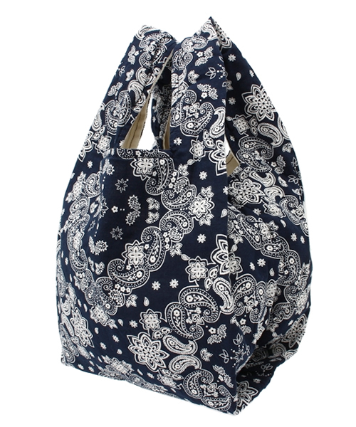 Ray BEAMS（レイビームス）の「MASTER&Co. / バンダナ トートバッグ（トートバッグ・レディース・レッド/ネイビー・ONE SIZE）」の4枚目の写真